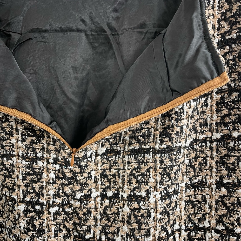 SHEIN Black/Tan/White Plaid Pattern Slit Back Tweed Over The Knee Skirt Sz(M) - Picture 7 of 8